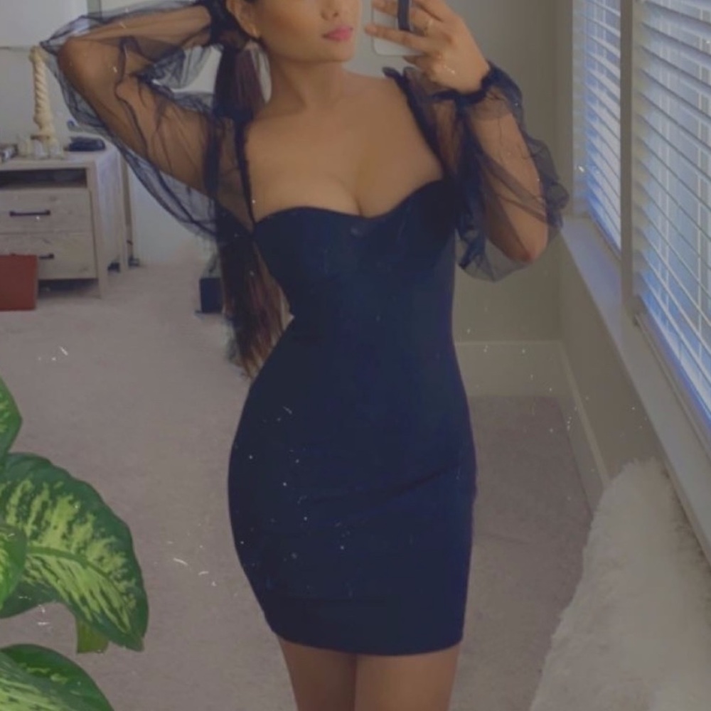 NWT boutique black strapless bodycon mini dress with long sleeves XS / S